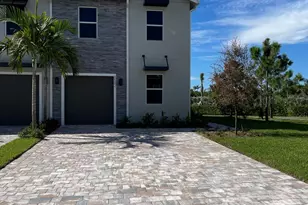 8542 Via Mar Rosso, Lake Worth, FL 33467 - Photo 1