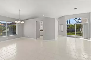 4546 NW 7th Pl, Deerfield Beach, FL 33442 - Photo 11