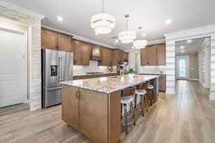 10310 SW Zaffre Ln, Port Saint Lucie, FL 34987 - Photo 9