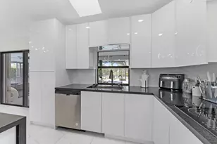 13947 Geranium Pl, Wellington, FL 33414 - Photo 15