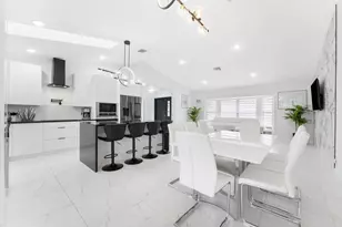 13947 Geranium Pl, Wellington, FL 33414 - Photo 17