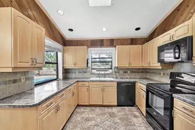 4377 NW 88th Terrace, Coral Springs, FL 33065 - Photo 17