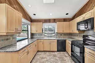 4377 NW 88th Terrace, Coral Springs, FL 33065 - Photo 17