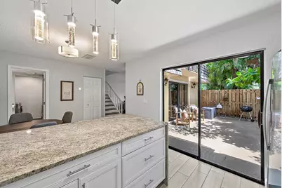 226 Lake Arbor Drive, Palm Springs, FL 33461 - Photo 3