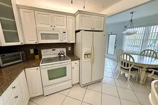 3087 Oakridge U, Deerfield Beach, FL 33442 - Photo 5