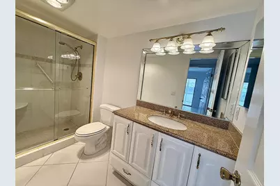 3087 Oakridge U, Deerfield Beach, FL 33442 - Photo 23