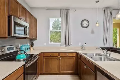 1998 NW Cataluna Circle, Port Saint Lucie, FL 34986 - Photo 9