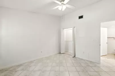 3646 English Road #D, Lake Worth, FL 33467 - Photo 13