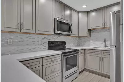 930 N 14 Court #Apt 12, Hollywood, FL 33020 - Photo 1