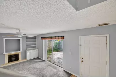 306 Lake Arbor Drive, Palm Springs, FL 33461 - Photo 9