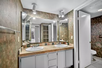 306 Lake Arbor Drive, Palm Springs, FL 33461 - Photo 31