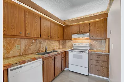 306 Lake Arbor Drive, Palm Springs, FL 33461 - Photo 15