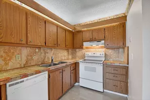 306 Lake Arbor Dr, Palm Springs, FL 33461 - Photo 15