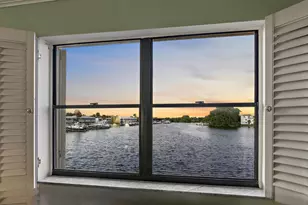 313 Lake Cir, North Palm Beach, FL 33408 - Photo 3