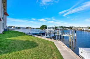 313 Lake Cir, North Palm Beach, FL 33408 - Photo 23