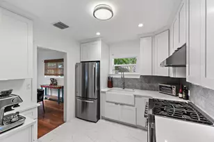 219 33rd St, West Palm Beach, FL 33407 - Photo 11