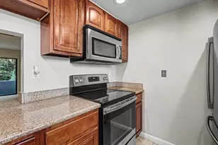 2050 N Congress Ave, West Palm Beach, FL 33401 - Photo 9