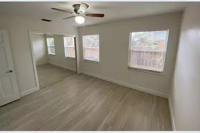 296 SE Wentworth Drive, Stuart, FL 34996 - Photo 15