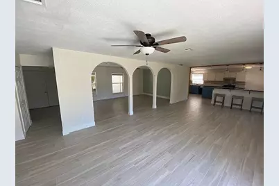 296 SE Wentworth Drive, Stuart, FL 34996 - Photo 5