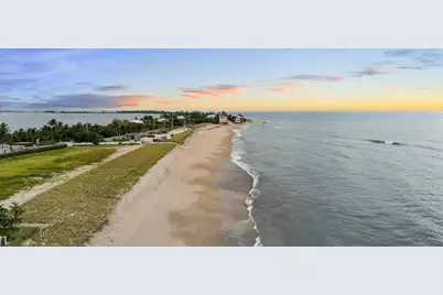 296 SE Wentworth Drive, Stuart, FL 34996 - Photo 19