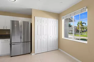 1158 SW 44th Ave, Deerfield Beach, FL 33442 - Photo 5