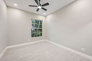 8774 SE Retreat Dr, Hobe Sound, FL 33455 - Photo 17