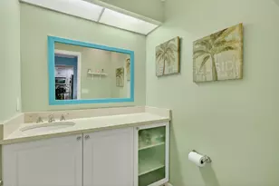 5650 SE Foxcross Pl, Stuart, FL 34997 - Photo 17