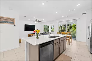 460 Veridian Cir NW, Palm Bay, FL 32907 - Photo 7