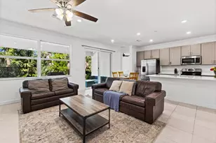 460 Veridian Cir NW, Palm Bay, FL 32907 - Photo 3