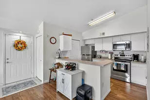 201 SW Palm Dr, Port Saint Lucie, FL 34986 - Photo 7