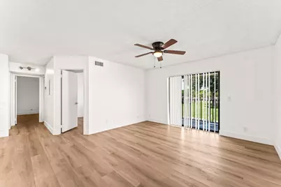 522 Trace Circle #209, Deerfield Beach, FL 33441 - Photo 3