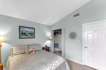 115 Saratoga Boulevard E, West Palm Beach, FL 33411 - Photo 13