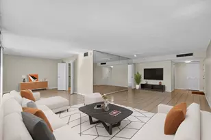 2000 Presidential Way, West Palm Beach, FL 33401 - Photo 3