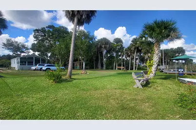 1025 Roberts Lane NE, Moore Haven, FL 33471 - Photo 15