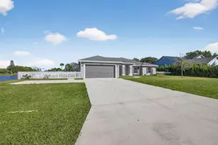 2501 SE Mariposa Ave, Port Saint Lucie, FL 34952 - Photo 1