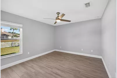 2501 SE Mariposa Avenue, Port Saint Lucie, FL 34952 - Photo 13