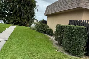 4101 Waterview Cir, Palm Springs, FL 33461 - Photo 5