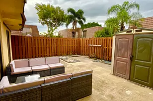 711 Springdale Cir, Palm Springs, FL 33461 - Photo 5