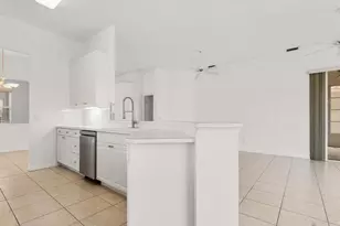 614 NW Lambrusco Dr, Port Saint Lucie, FL 34986 - Photo 9