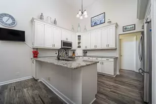 4104 SW Gleneagle Cir, Palm City, FL 34990 - Photo 13