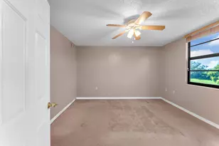 3540 Whitehall Dr, West Palm Beach, FL 33401 - Photo 11