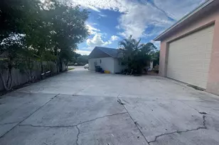 1309 W Frangipani Cir, Lantana, FL 33462 - Photo 3