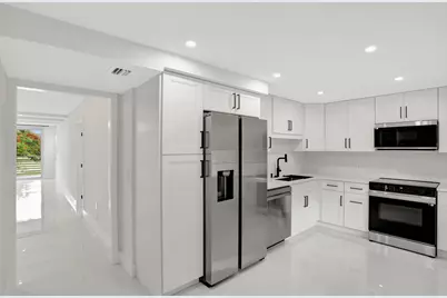 3505 Oaks Way #204, Pompano Beach, FL 33069 - Photo 7