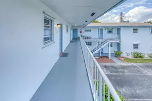 420 W Palm St, Lantana, FL 33462 - Photo 9