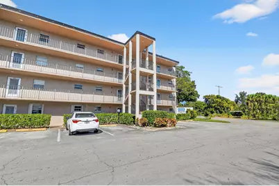 729 Lori Drive #405, Lake Worth Beach, FL 33461 - Photo 3