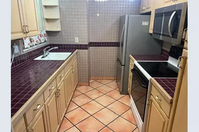 729 Lori Drive #405, Lake Worth Beach, FL 33461 - Photo 9