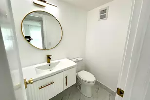 121 Sheffield F, West Palm Beach, FL 33417 - Photo 9