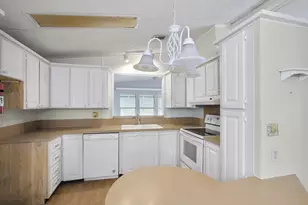 8201 Cinnamon Ln, Port Saint Lucie, FL 34952 - Photo 3