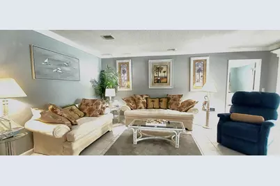 1205 S Lakes End Drive #D2, Fort Pierce, FL 34982 - Photo 1