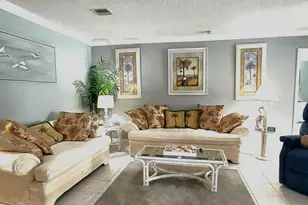 1205 S Lakes End Dr, Fort Pierce, FL 34982 - Photo 1